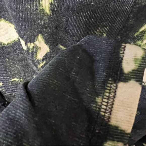 😊 3/$30 Vera Wang Simply Vera line Long sleeve top Front knot/flowy fabric Sz M - Picture 8 of 13